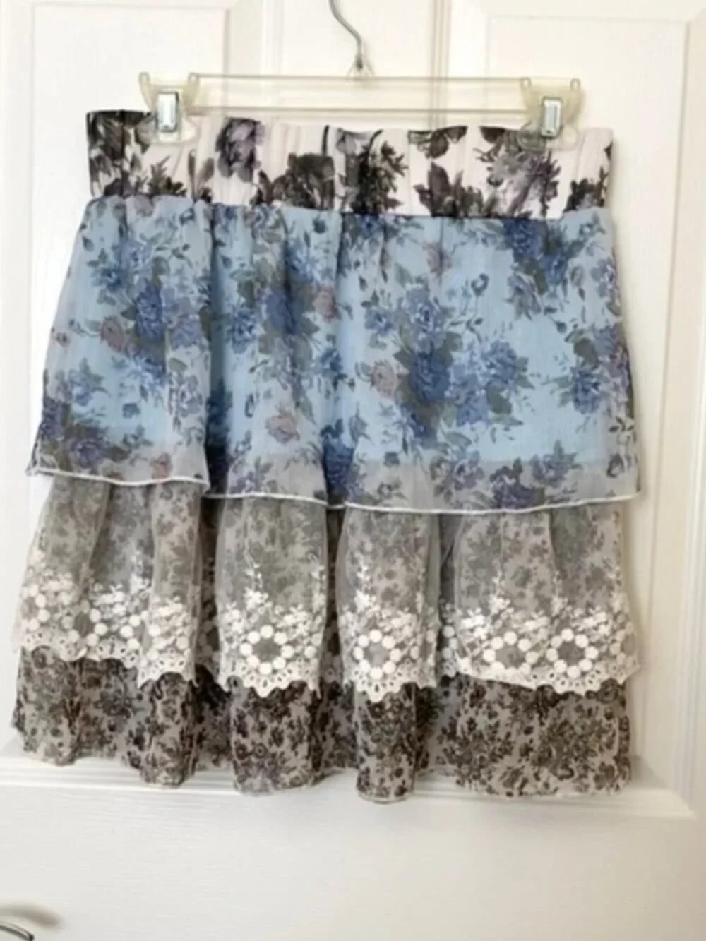 Woman | Short Floral Layer Skirt